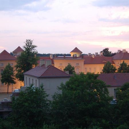 Schloss-Und Seeblick Apartment Райнсберг Екстериор снимка