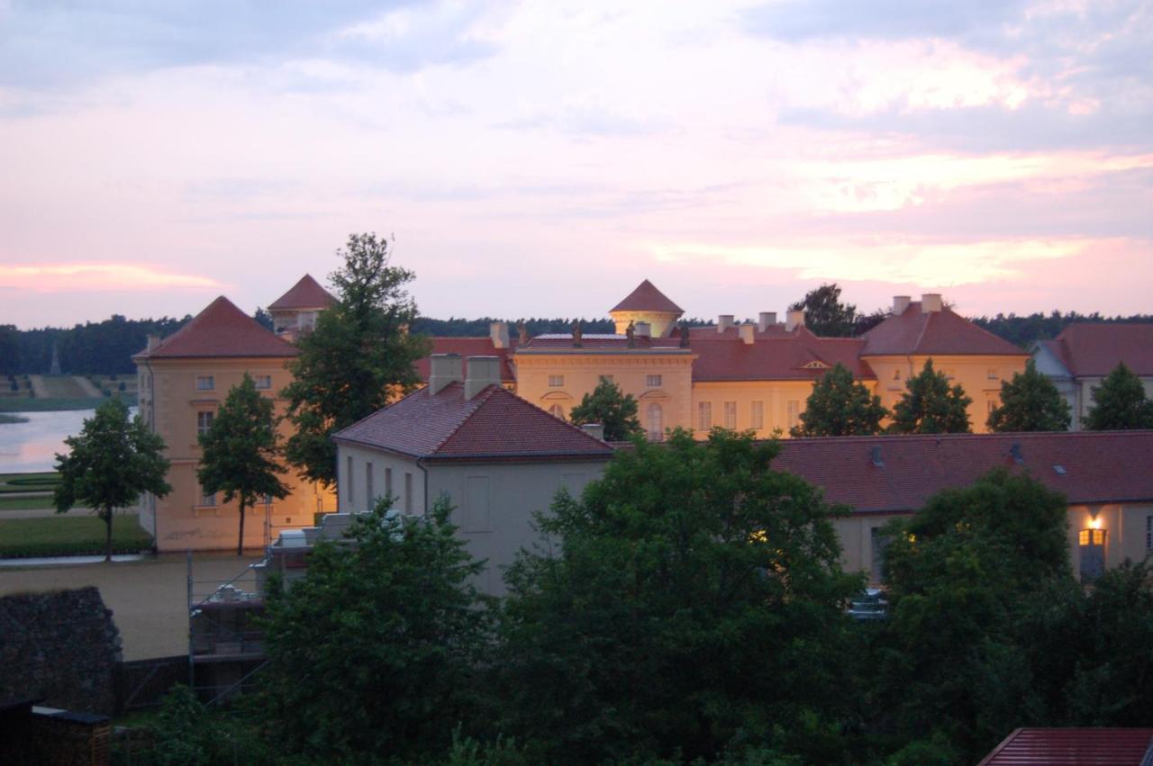 Schloss-Und Seeblick Apartment Райнсберг Екстериор снимка